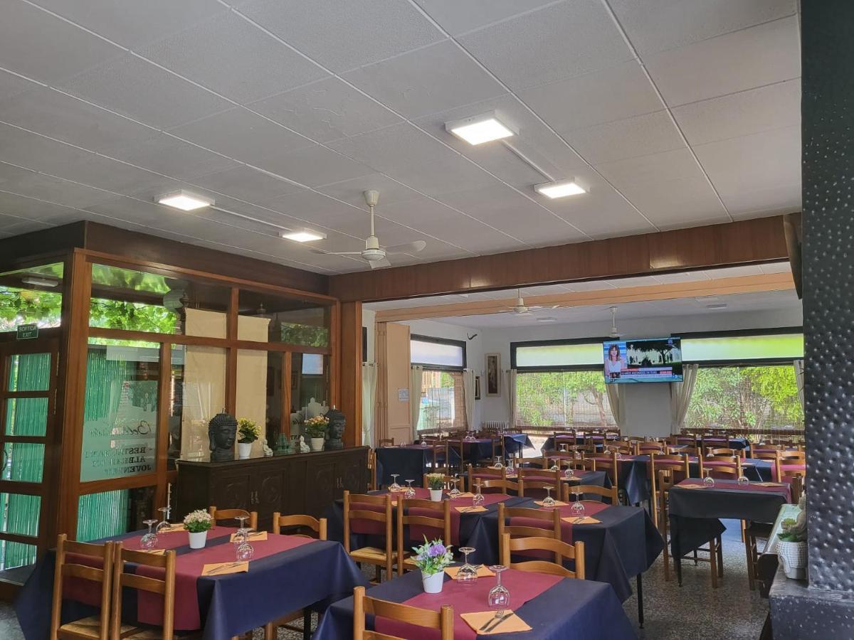 Alberg Restaurant Bellavista Santa Pau Exterior photo
