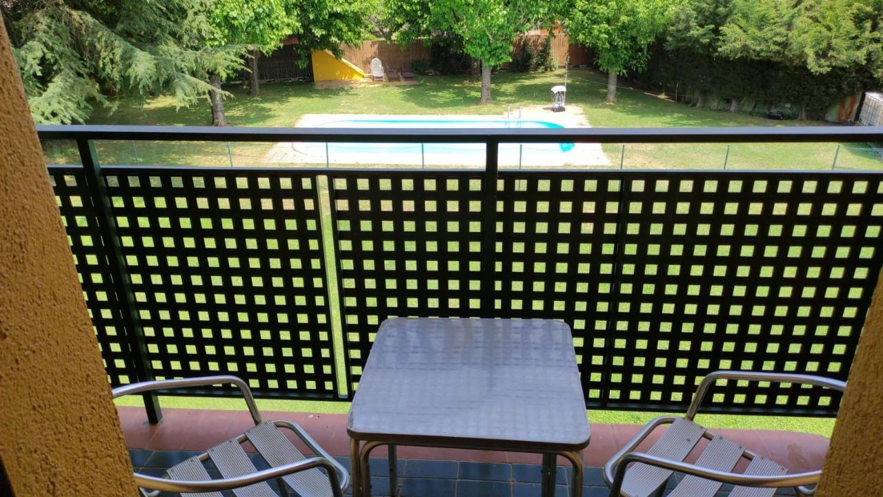 Alberg Restaurant Bellavista Santa Pau Exterior photo